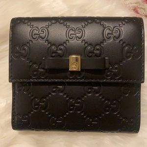Gucci Signature Bow Wallet